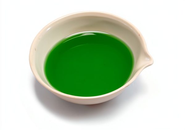 Evaporating Dish 250ml Porcelain Round with Spout EISCO-1